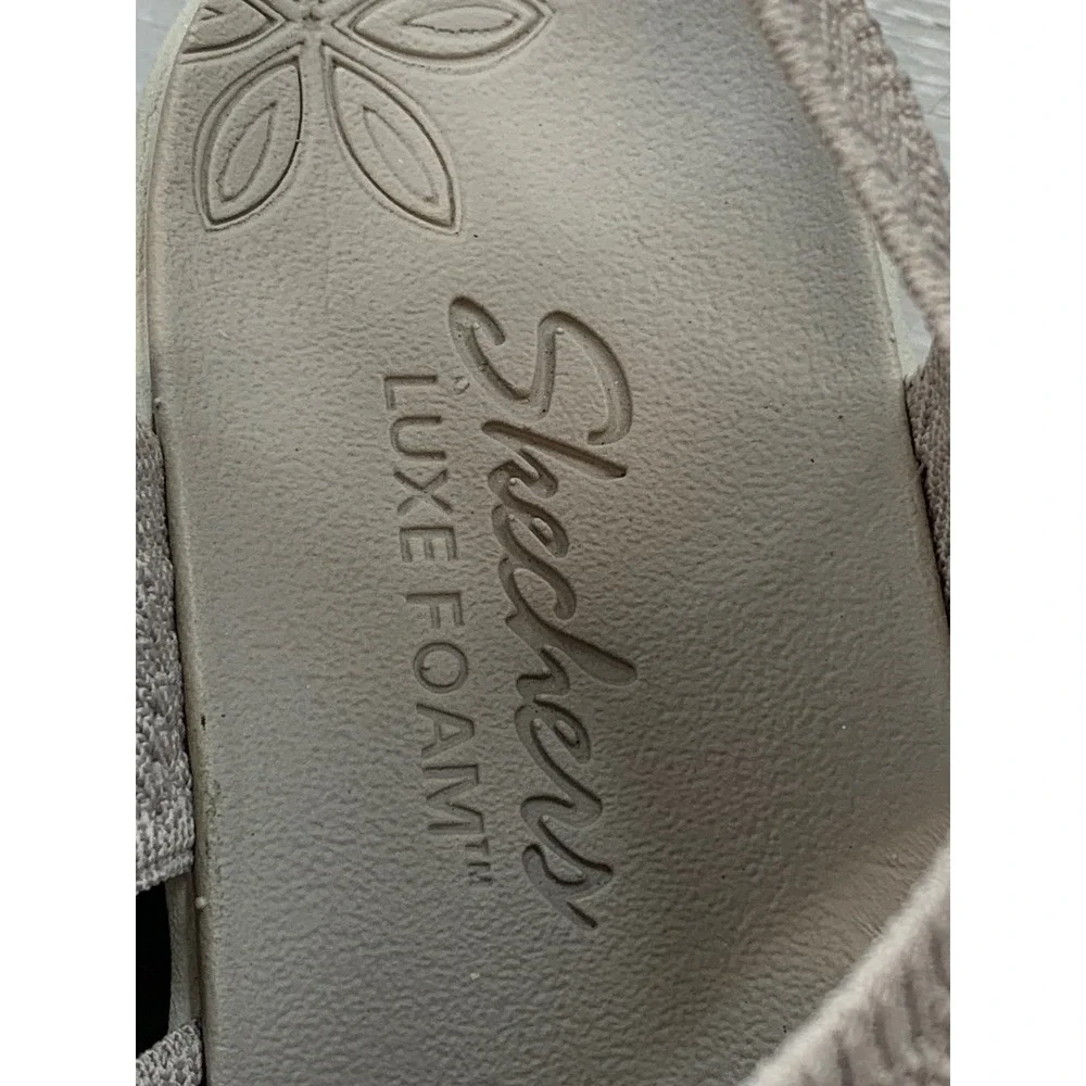 Skechers Rumble On City Fever Taupe Knit Wedge Sandals Women's 8 Comfort Shoes